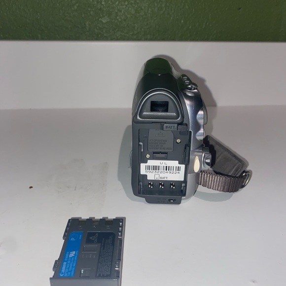 VINTAGE CANNON CAMCORDER/CAMERA - Picture 9 of 10